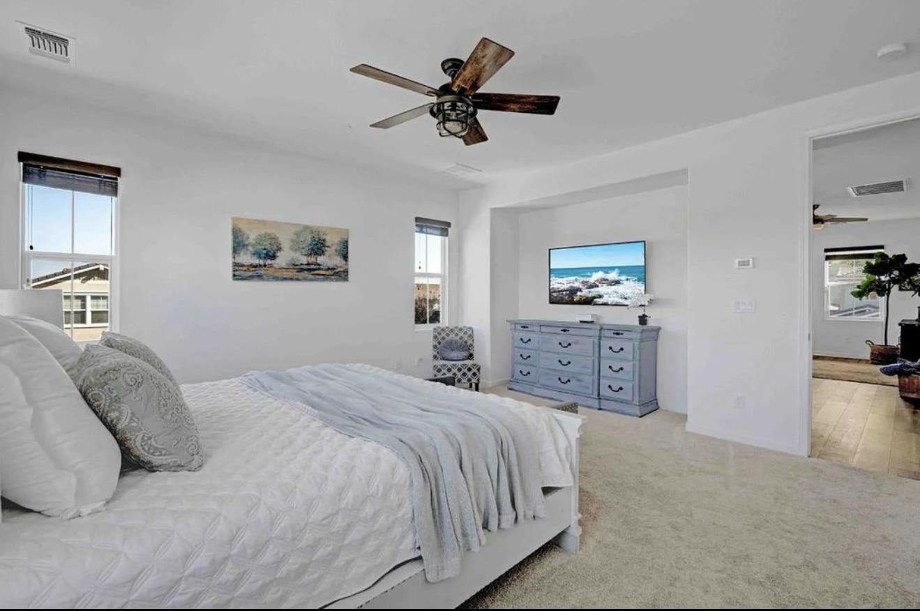 Detail Gallery Image 3 of 5 For 1061 Viognier Way, Gilroy,  CA 95020 - 3 Beds | 2/1 Baths