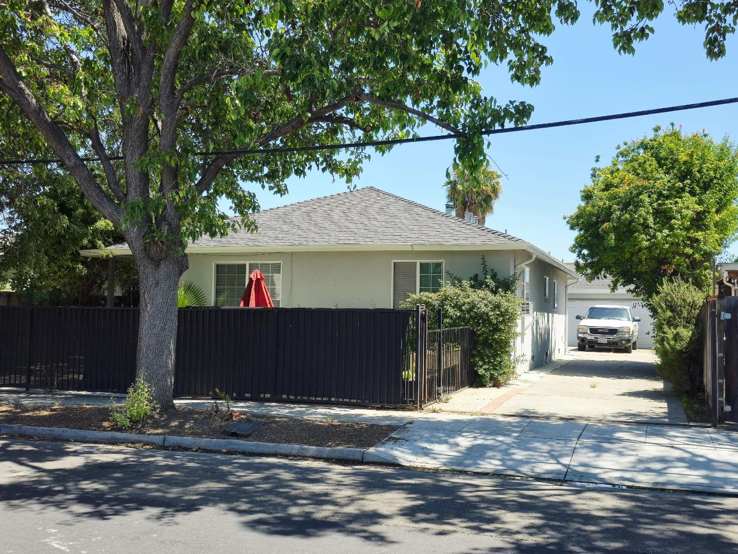 Detail Gallery Image 1 of 5 For 1154-1156 Civic Center Dr, Santa Clara,  CA 95050 - – Beds | – Baths