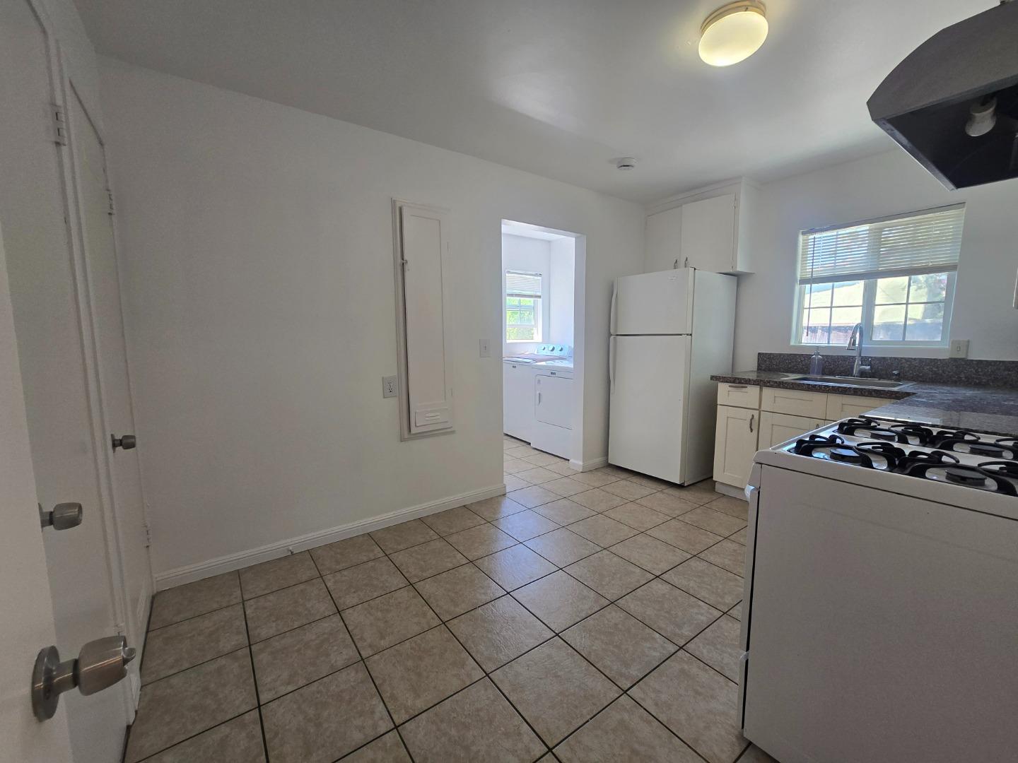 Detail Gallery Image 14 of 25 For 1154-1156 Civic Center Dr, Santa Clara,  CA 95050 - – Beds | – Baths