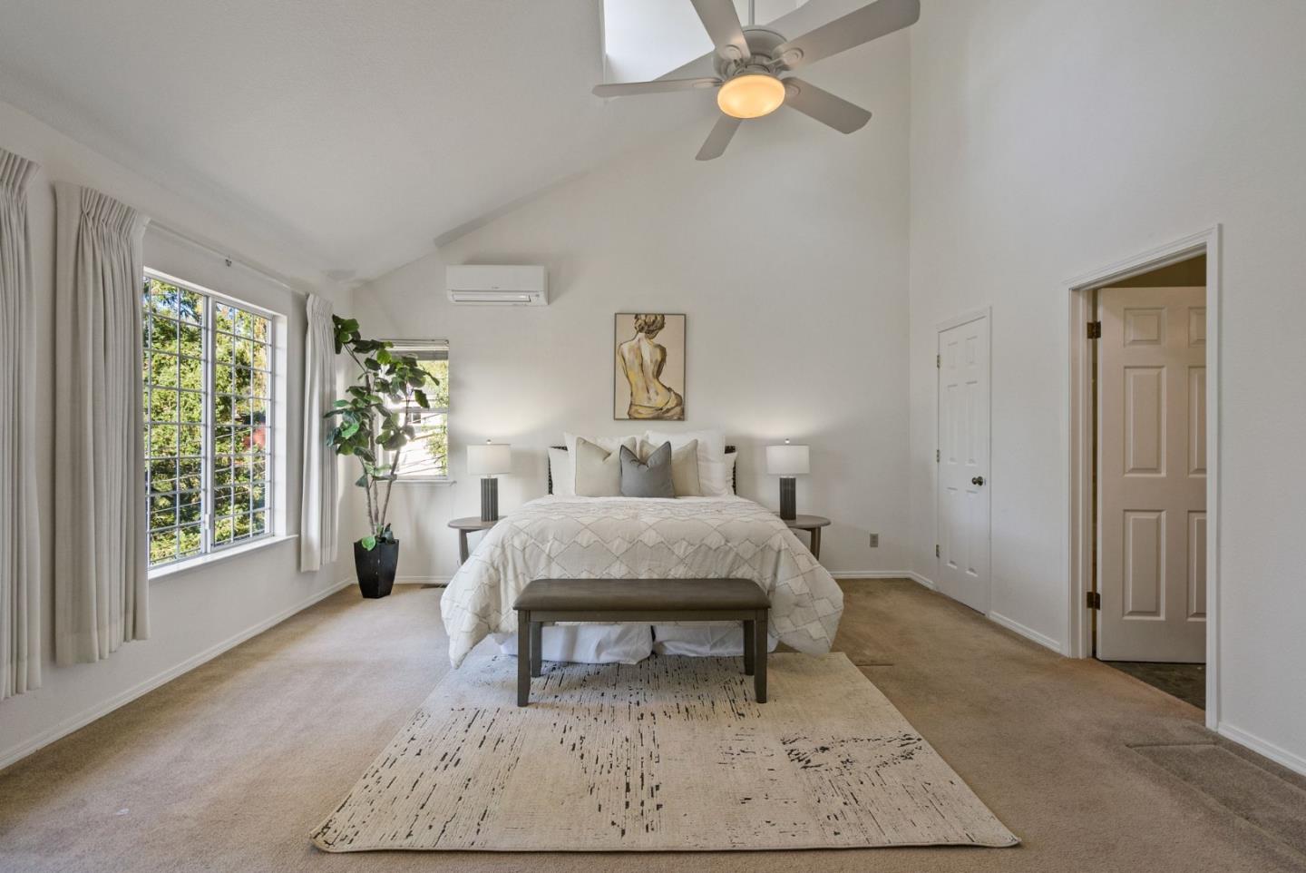 Detail Gallery Image 16 of 40 For 1910 Arrowhead Dr, Oakland,  CA 94611 - 3 Beds | 2 Baths