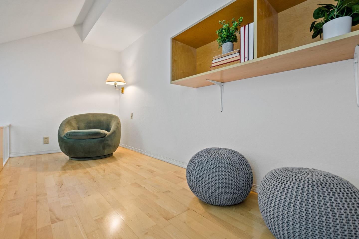 Detail Gallery Image 31 of 40 For 1910 Arrowhead Dr, Oakland,  CA 94611 - 3 Beds | 2 Baths