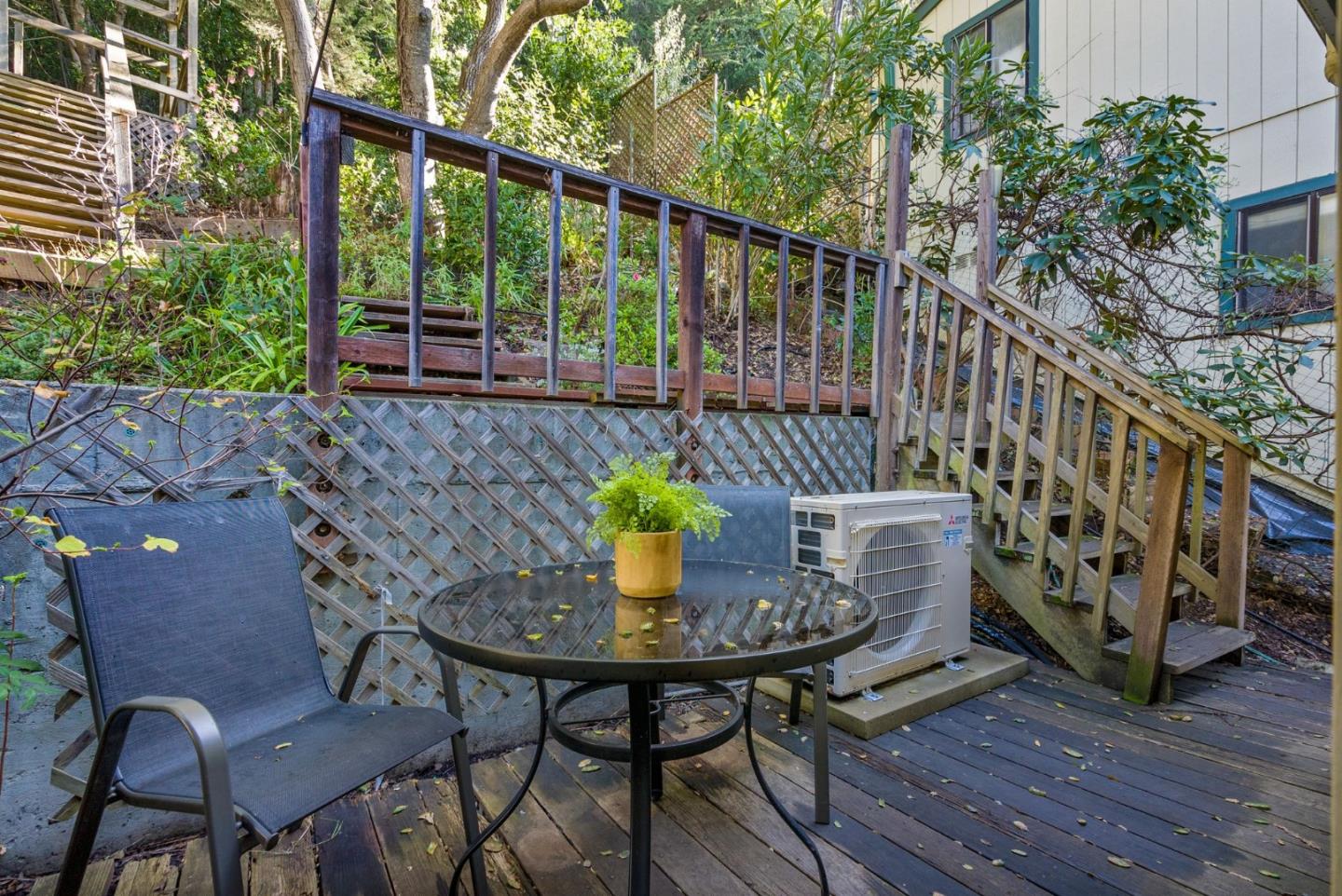 Detail Gallery Image 35 of 40 For 1910 Arrowhead Dr, Oakland,  CA 94611 - 3 Beds | 2 Baths