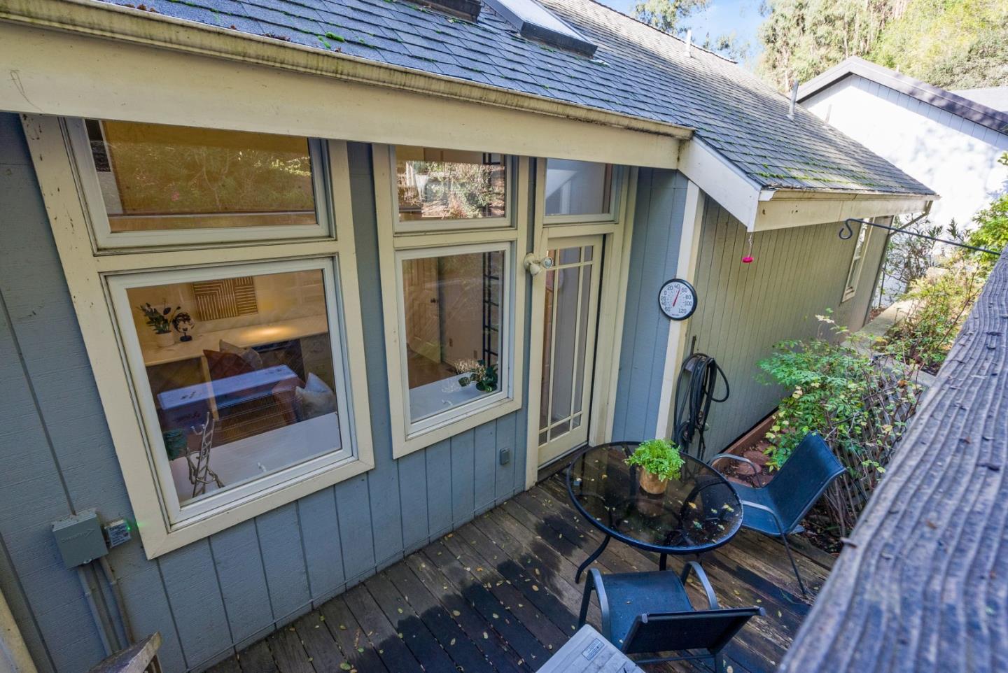 Detail Gallery Image 37 of 40 For 1910 Arrowhead Dr, Oakland,  CA 94611 - 3 Beds | 2 Baths