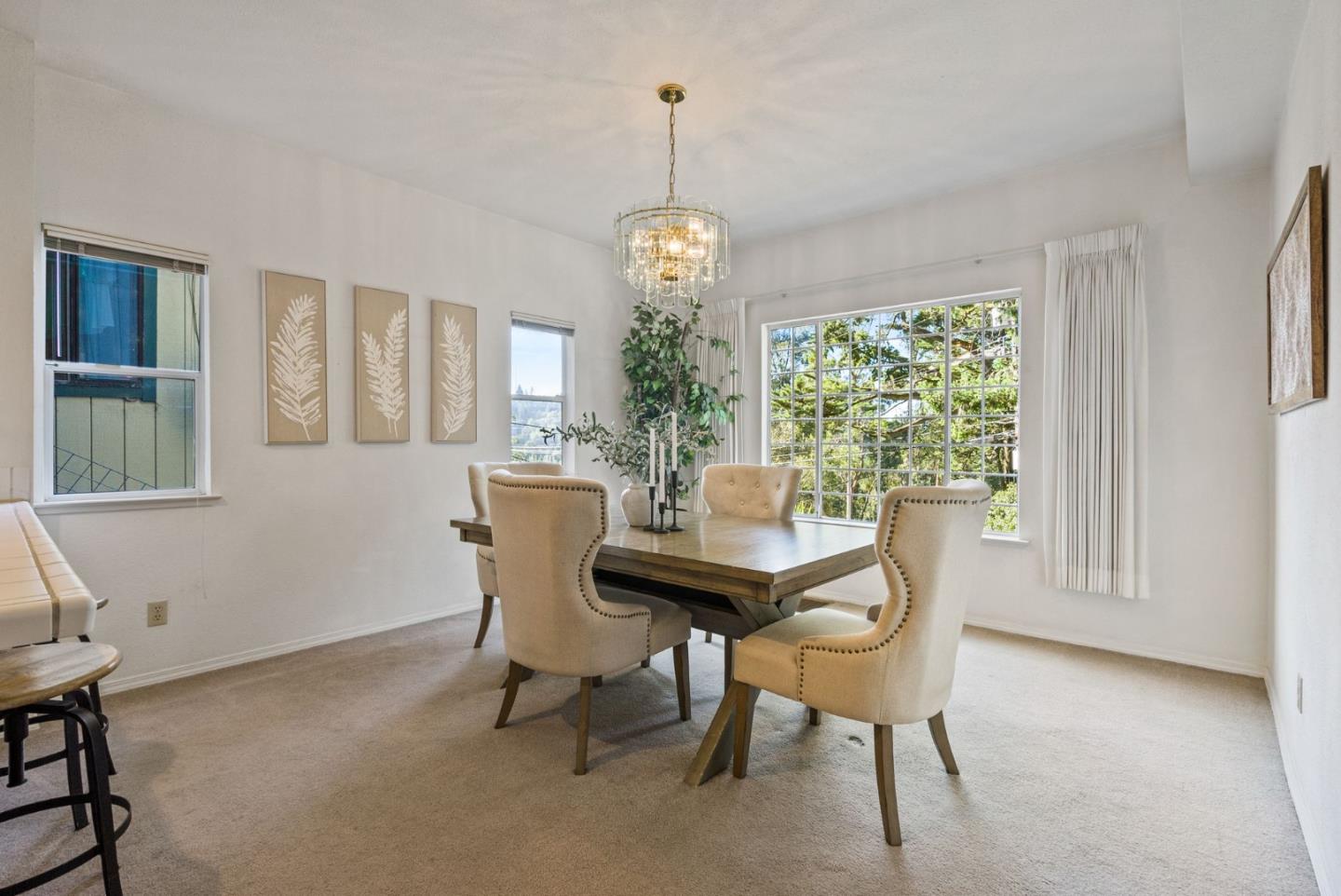 Detail Gallery Image 9 of 40 For 1910 Arrowhead Dr, Oakland,  CA 94611 - 3 Beds | 2 Baths
