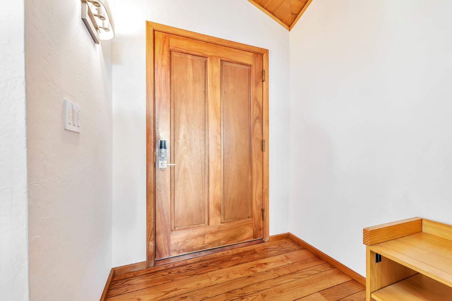 Detail Gallery Image 13 of 106 For 950 Oak Ridge Rd, Los Gatos,  CA 95033 - 3 Beds | 2/1 Baths