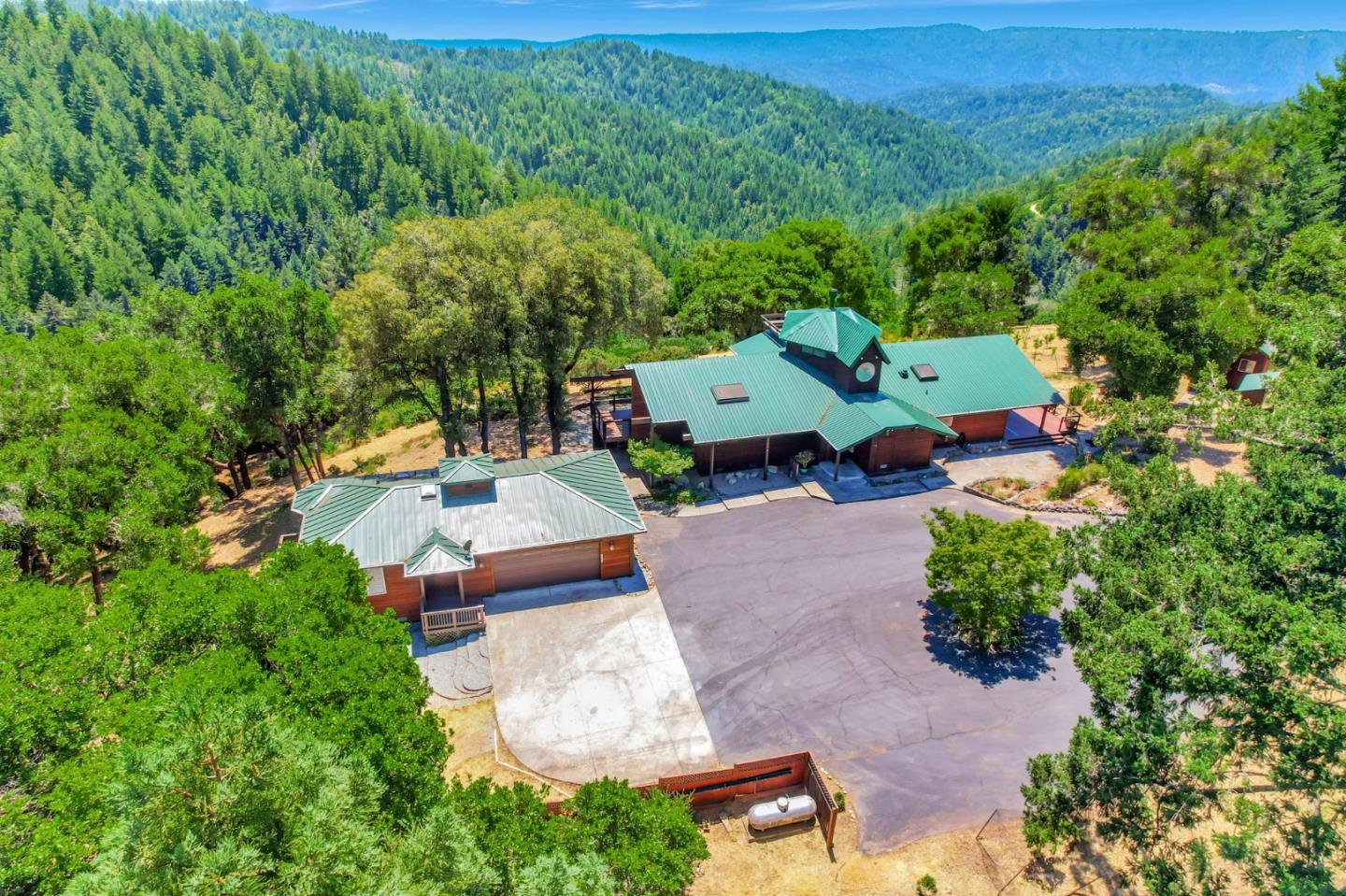 Detail Gallery Image 2 of 106 For 950 Oak Ridge Rd, Los Gatos,  CA 95033 - 3 Beds | 2/1 Baths
