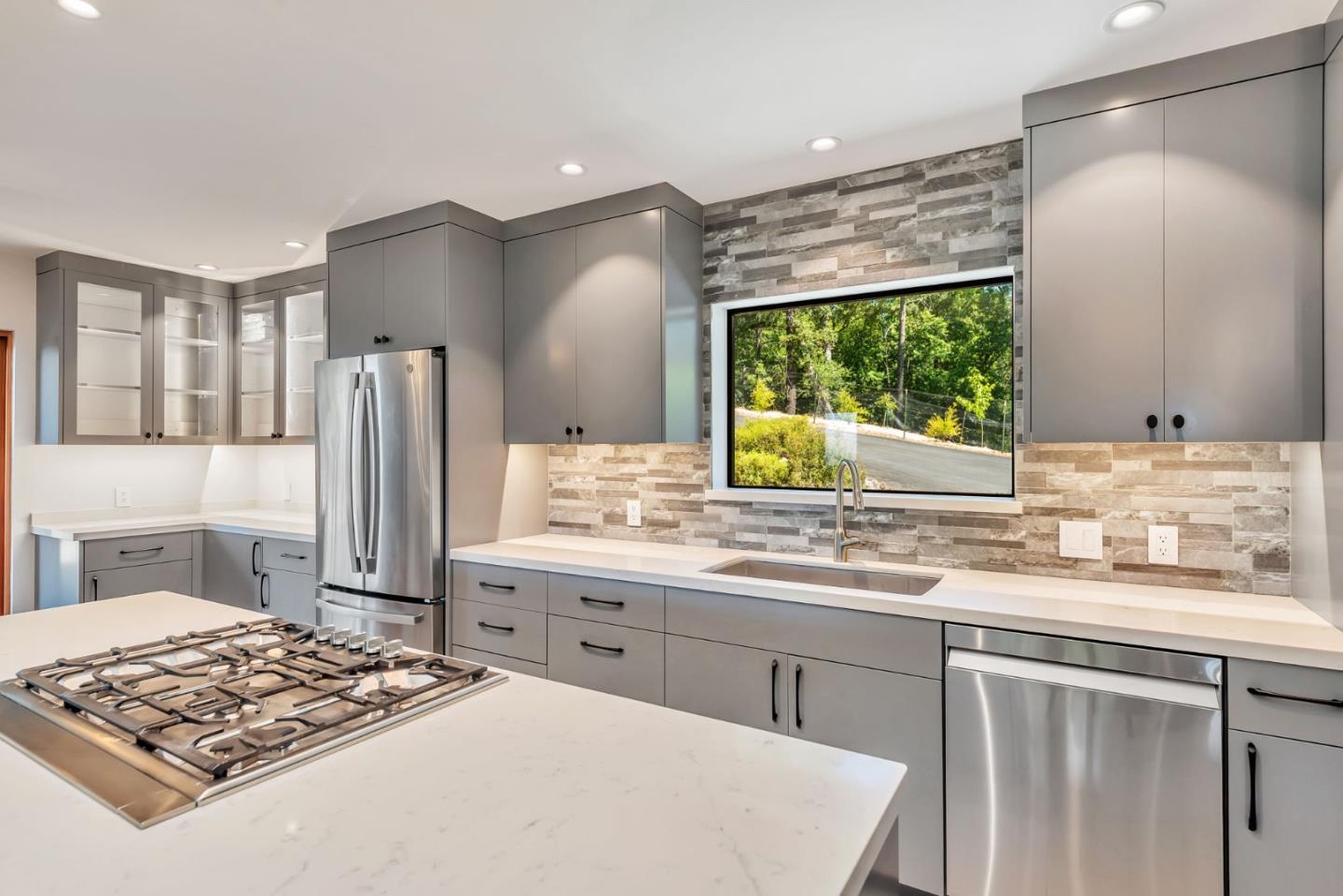 Detail Gallery Image 25 of 106 For 950 Oak Ridge Rd, Los Gatos,  CA 95033 - 3 Beds | 2/1 Baths