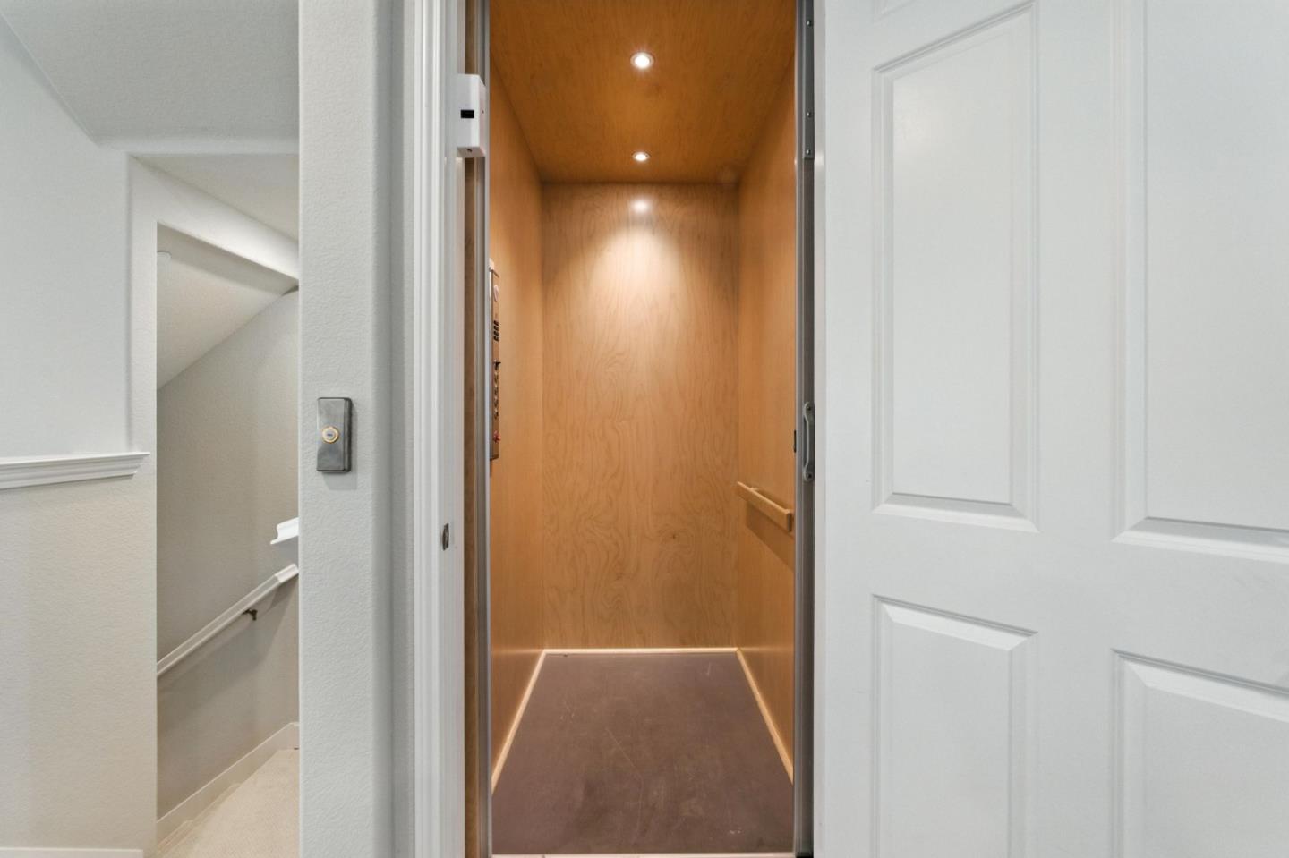 577 Hollow Falls Common, Fremont, California 94539, 3 Bedrooms Bedrooms, ,3 BathroomsBathrooms,Residential,For Sale,577 Hollow Falls Common,ML82013875