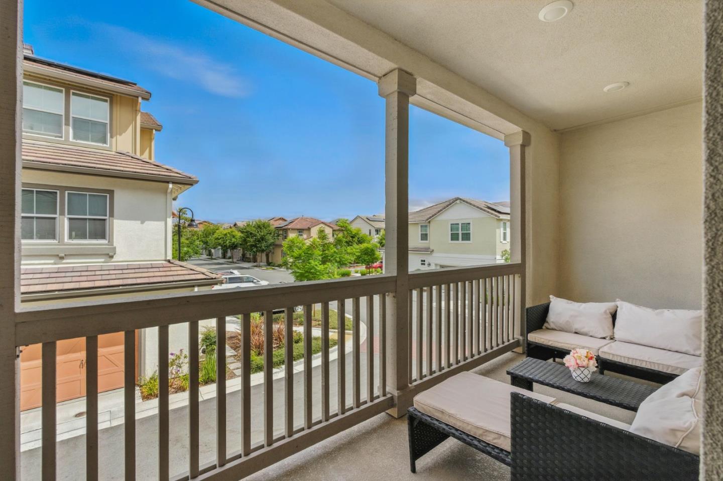 577 Hollow Falls Common, Fremont, California 94539, 3 Bedrooms Bedrooms, ,3 BathroomsBathrooms,Residential,For Sale,577 Hollow Falls Common,ML82013875