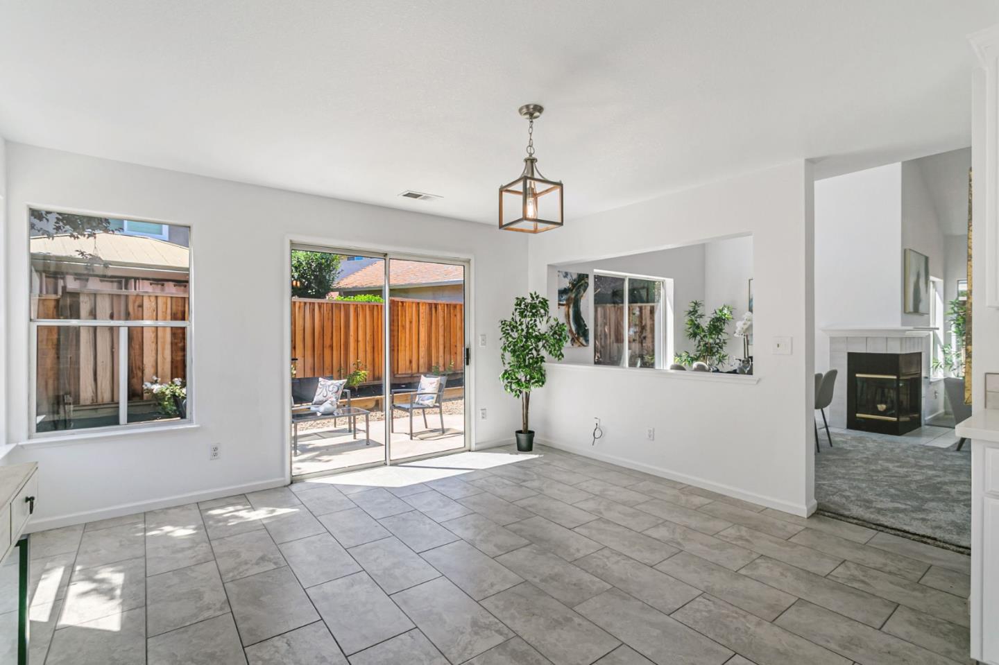 Detail Gallery Image 12 of 39 For 770 Babbs Creek Dr, Gilroy,  CA 95020 - 4 Beds | 2/1 Baths