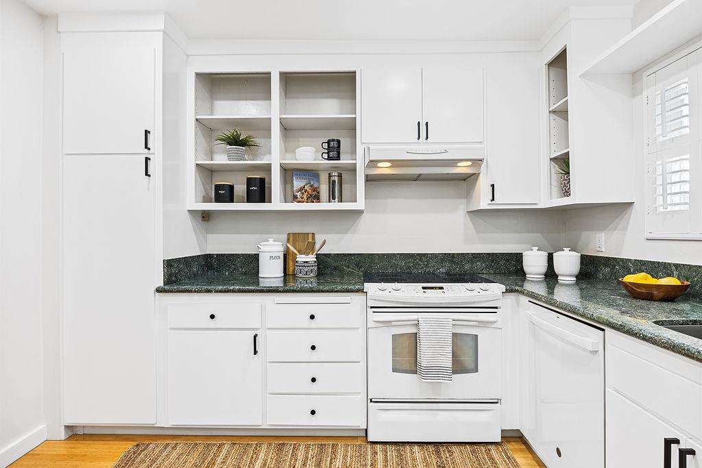 Detail Gallery Image 9 of 42 For 4096 17th St #308,  San Francisco,  CA 94114 - 2 Beds | 1 Baths