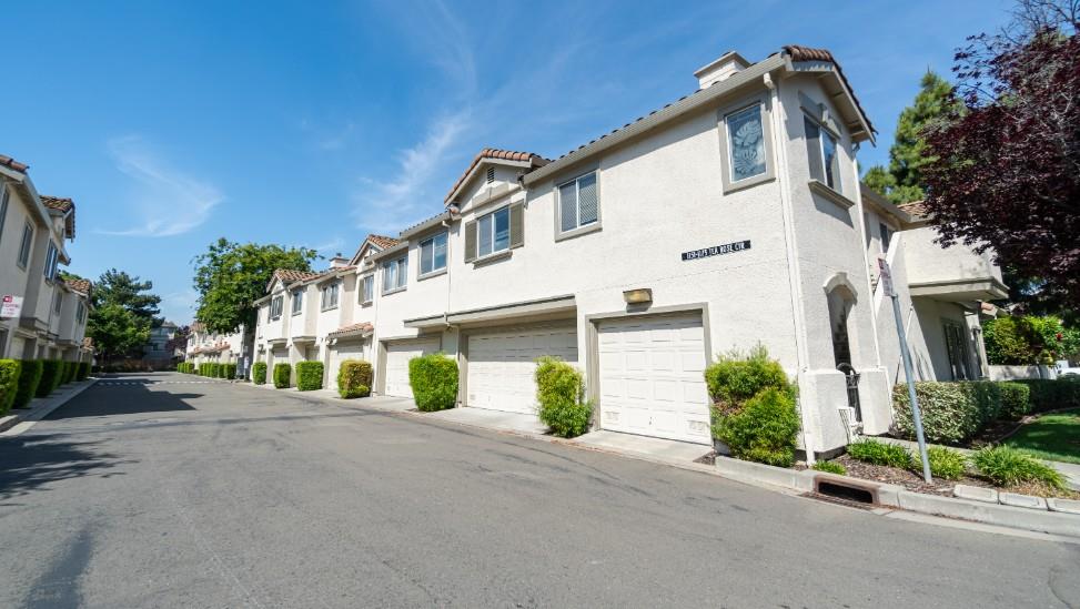 Detail Gallery Image 8 of 8 For 1171 Tea Rose Cir, San Jose,  CA 95131 - 3 Beds | 2/1 Baths