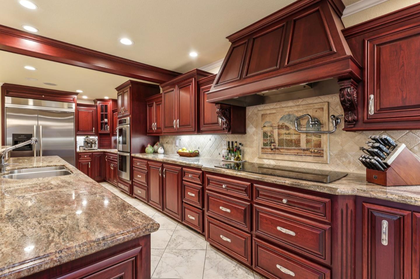 Detail Gallery Image 14 of 48 For 2150 Green Acres Ln, Morgan Hill,  CA 95037 - 5 Beds | 5 Baths