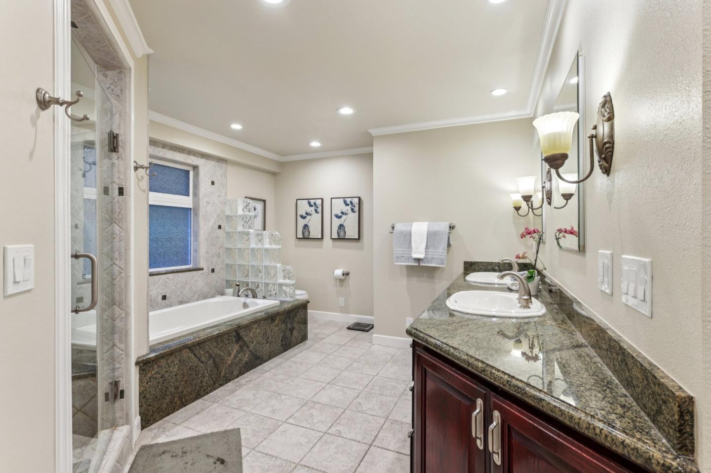 Detail Gallery Image 19 of 48 For 2150 Green Acres Ln, Morgan Hill,  CA 95037 - 5 Beds | 5 Baths