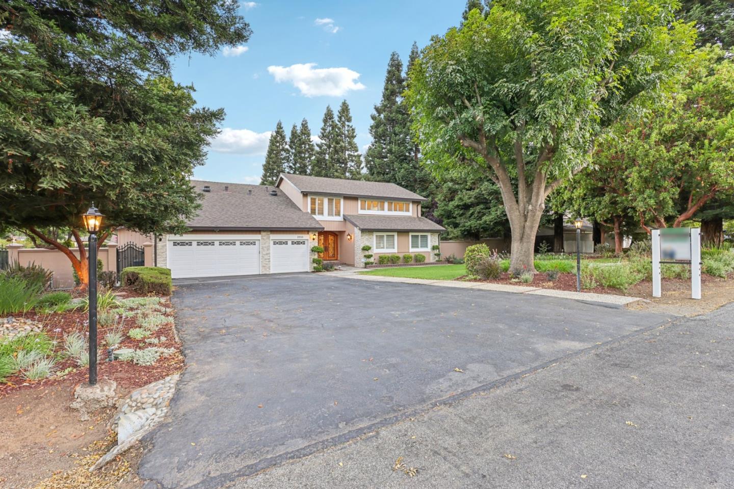Detail Gallery Image 2 of 48 For 2150 Green Acres Ln, Morgan Hill,  CA 95037 - 5 Beds | 5 Baths