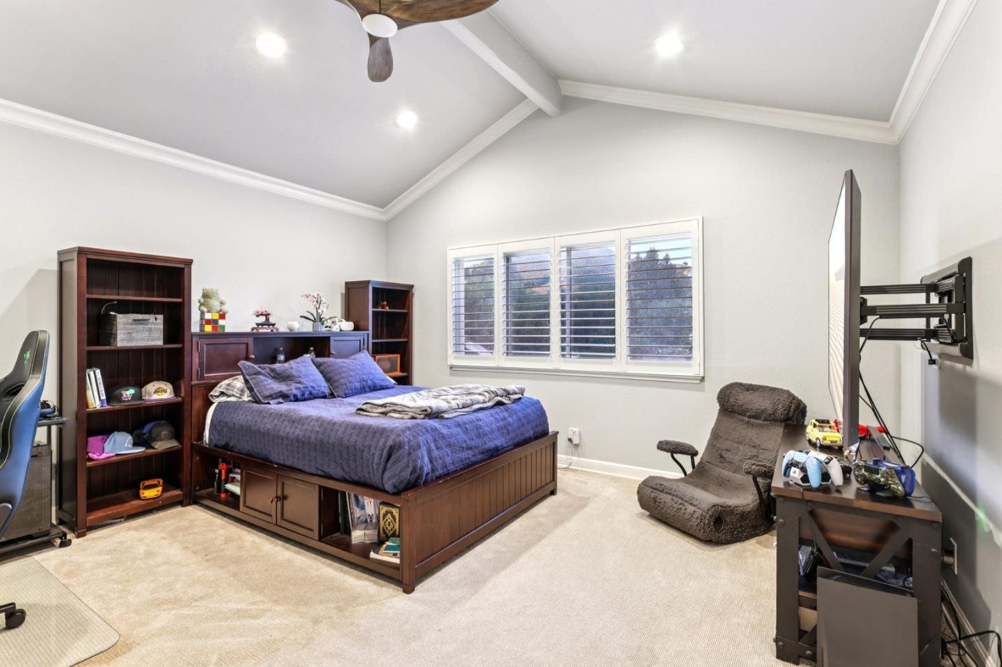 Detail Gallery Image 26 of 48 For 2150 Green Acres Ln, Morgan Hill,  CA 95037 - 5 Beds | 5 Baths