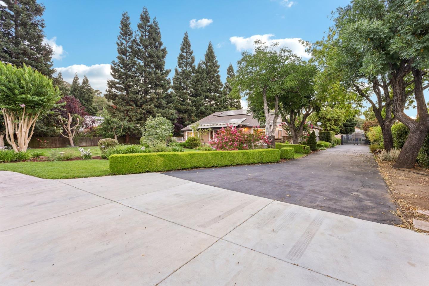 Detail Gallery Image 33 of 48 For 2150 Green Acres Ln, Morgan Hill,  CA 95037 - 5 Beds | 5 Baths