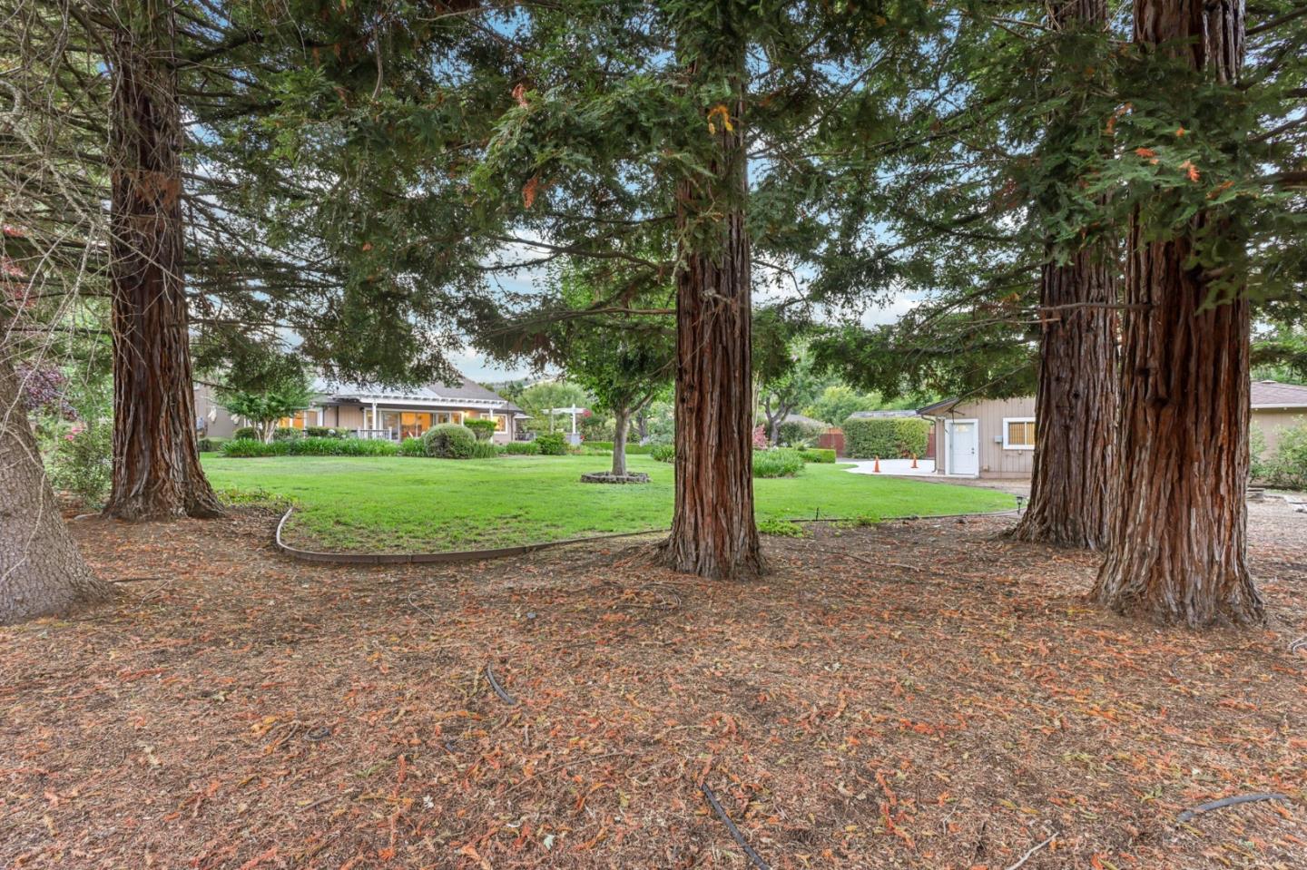Detail Gallery Image 35 of 48 For 2150 Green Acres Ln, Morgan Hill,  CA 95037 - 5 Beds | 5 Baths