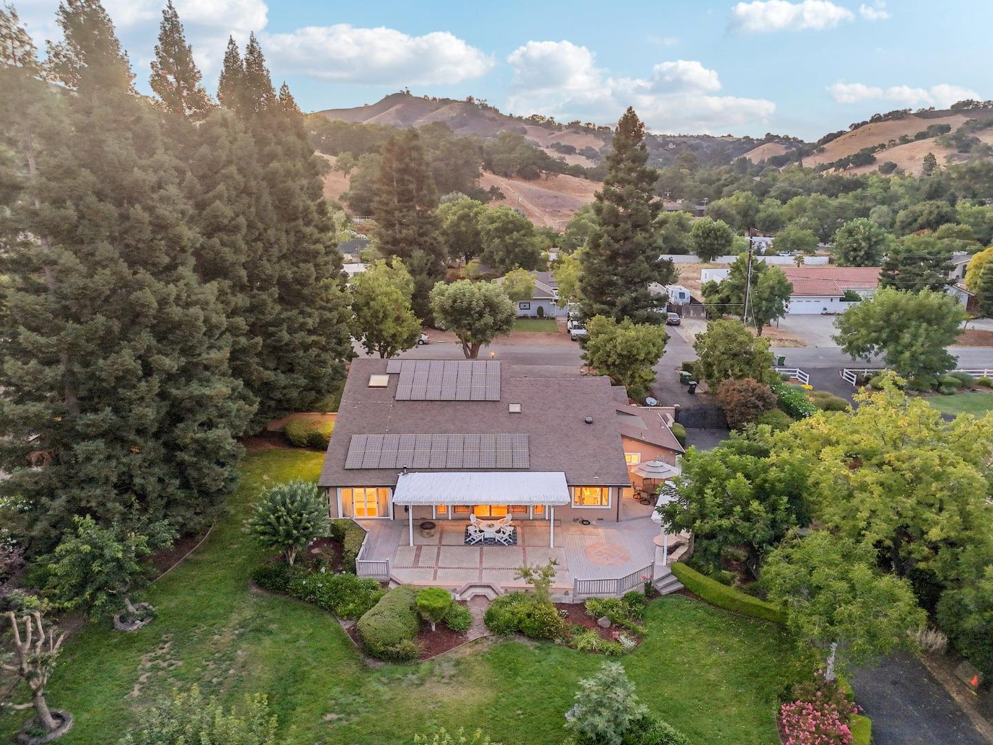 Detail Gallery Image 46 of 48 For 2150 Green Acres Ln, Morgan Hill,  CA 95037 - 5 Beds | 5 Baths