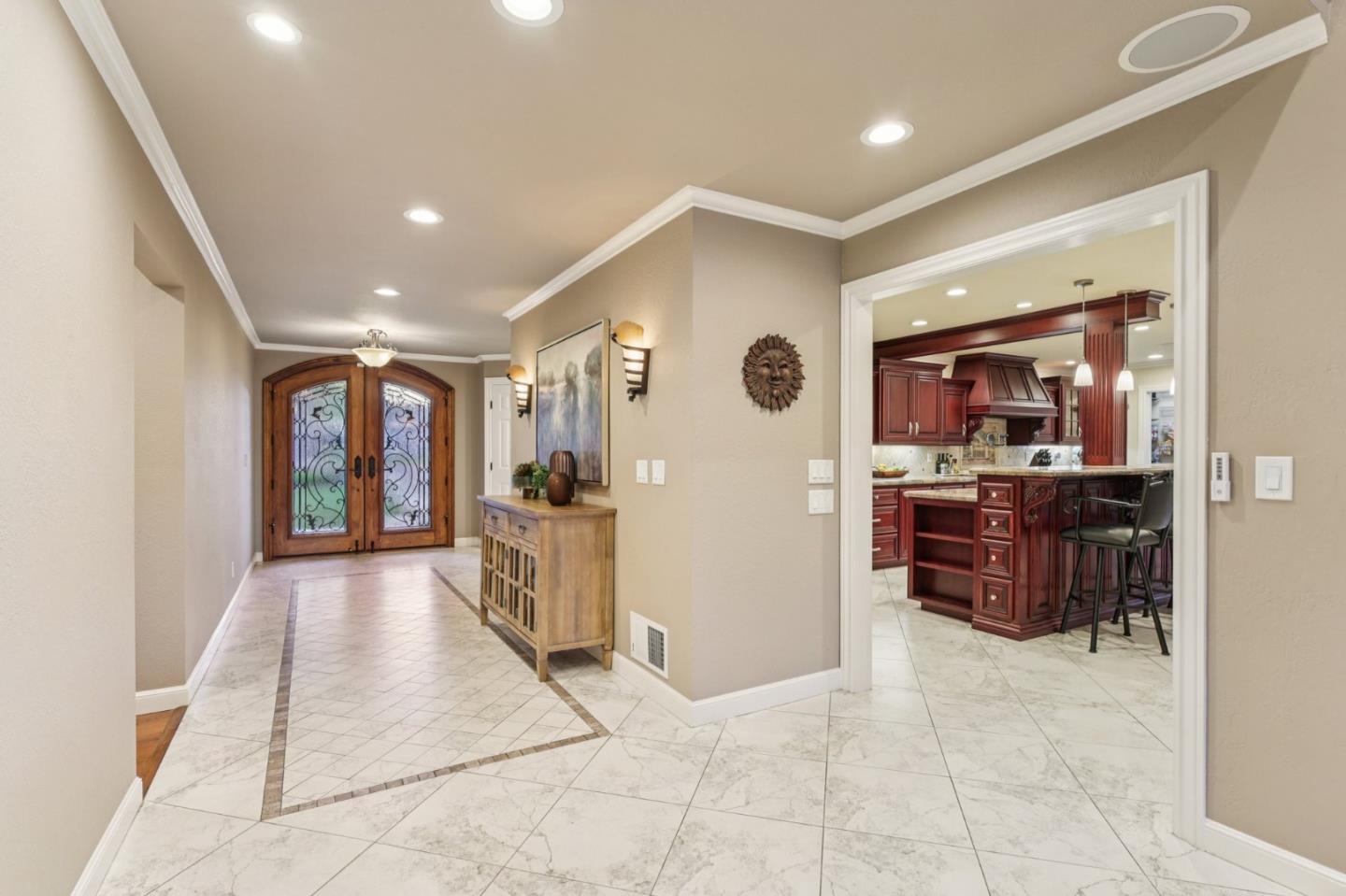 Detail Gallery Image 7 of 48 For 2150 Green Acres Ln, Morgan Hill,  CA 95037 - 5 Beds | 5 Baths