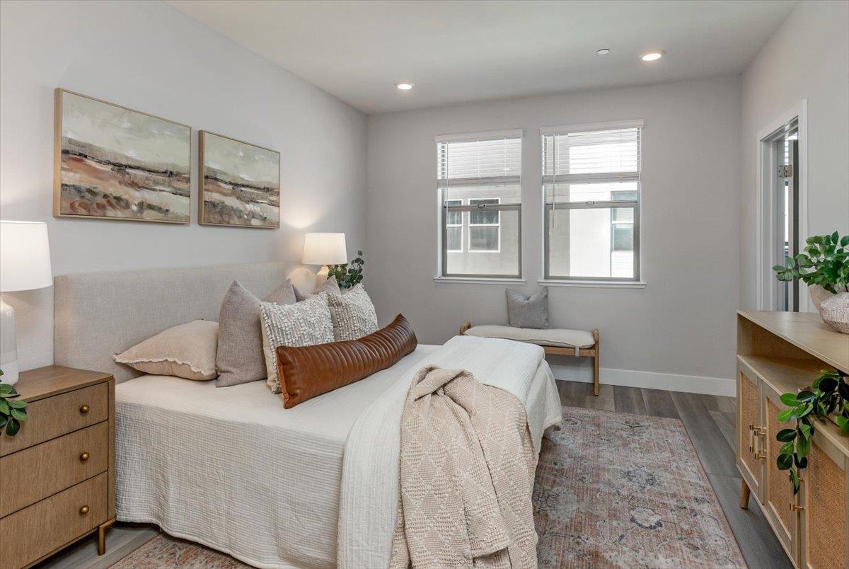 Detail Gallery Image 10 of 33 For 5736 Vibrant Loop, San Jose,  CA 95119 - 3 Beds | 3/1 Baths