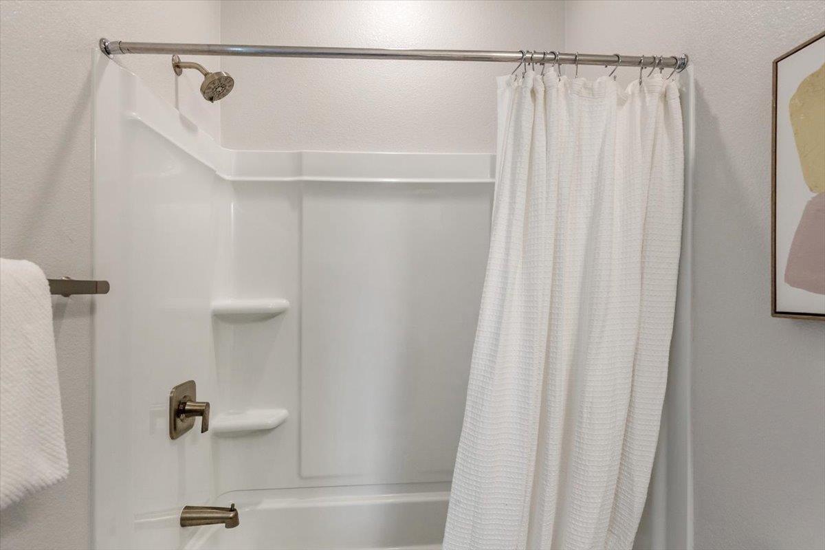 Detail Gallery Image 20 of 33 For 5736 Vibrant Loop, San Jose,  CA 95119 - 3 Beds | 3/1 Baths