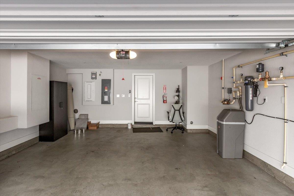 Detail Gallery Image 23 of 33 For 5736 Vibrant Loop, San Jose,  CA 95119 - 3 Beds | 3/1 Baths