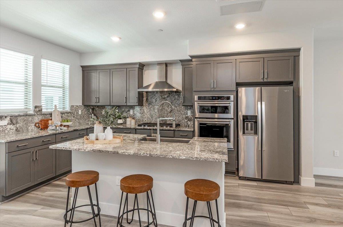 Detail Gallery Image 5 of 33 For 5736 Vibrant Loop, San Jose,  CA 95119 - 3 Beds | 3/1 Baths