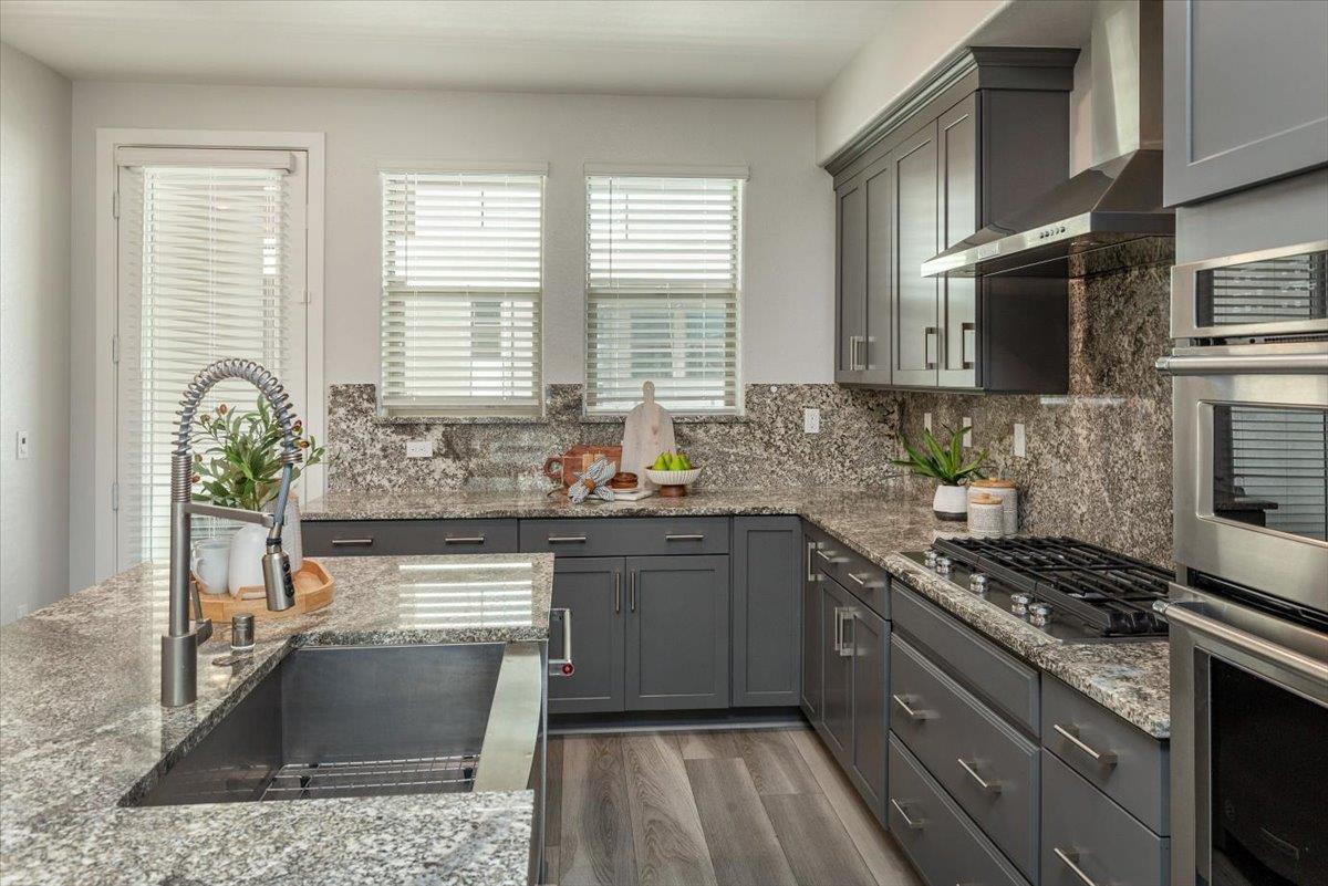 Detail Gallery Image 7 of 33 For 5736 Vibrant Loop, San Jose,  CA 95119 - 3 Beds | 3/1 Baths