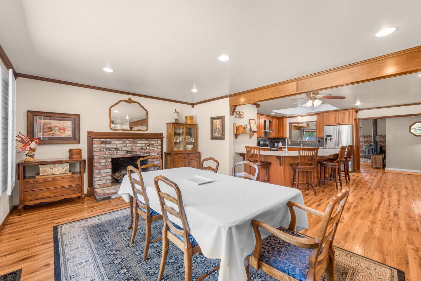 Detail Gallery Image 2 of 38 For 11945 New Ave, Gilroy,  CA 95020 - 4 Beds | 3 Baths