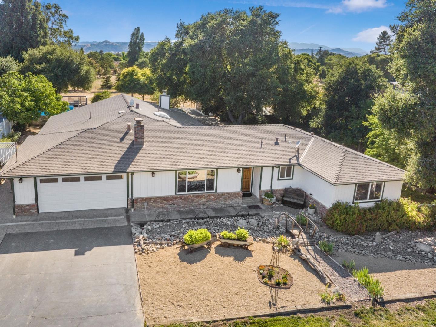 Detail Gallery Image 33 of 38 For 11945 New Ave, Gilroy,  CA 95020 - 4 Beds | 3 Baths
