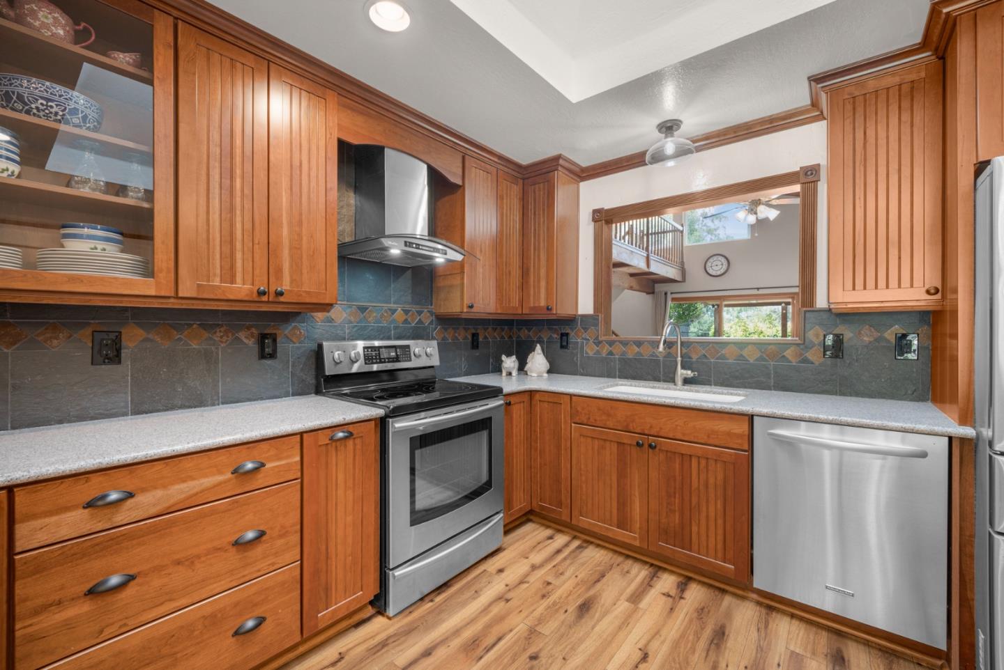 Detail Gallery Image 8 of 38 For 11945 New Ave, Gilroy,  CA 95020 - 4 Beds | 3 Baths