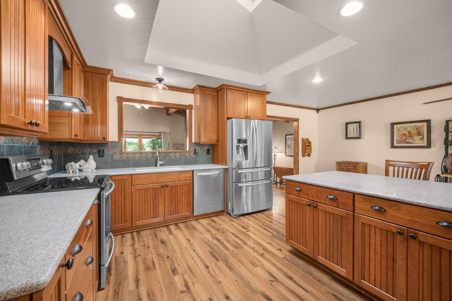 Detail Gallery Image 9 of 38 For 11945 New Ave, Gilroy,  CA 95020 - 4 Beds | 3 Baths