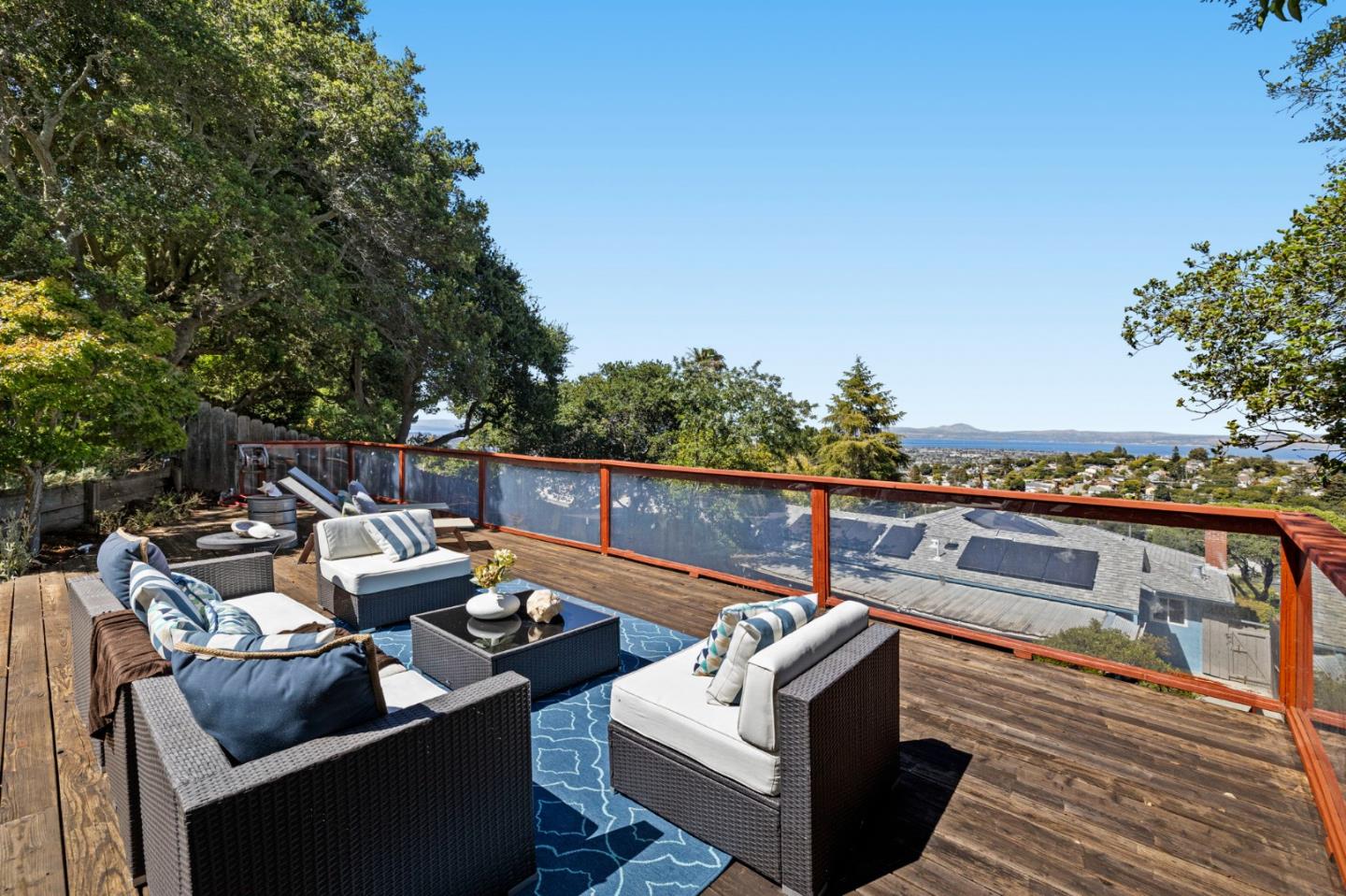 Detail Gallery Image 104 of 147 For 2310 Wooster Ave, Belmont,  CA 94002 - 3 Beds | 2 Baths