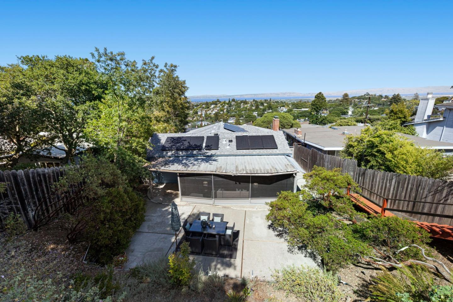 Detail Gallery Image 112 of 147 For 2310 Wooster Ave, Belmont,  CA 94002 - 3 Beds | 2 Baths