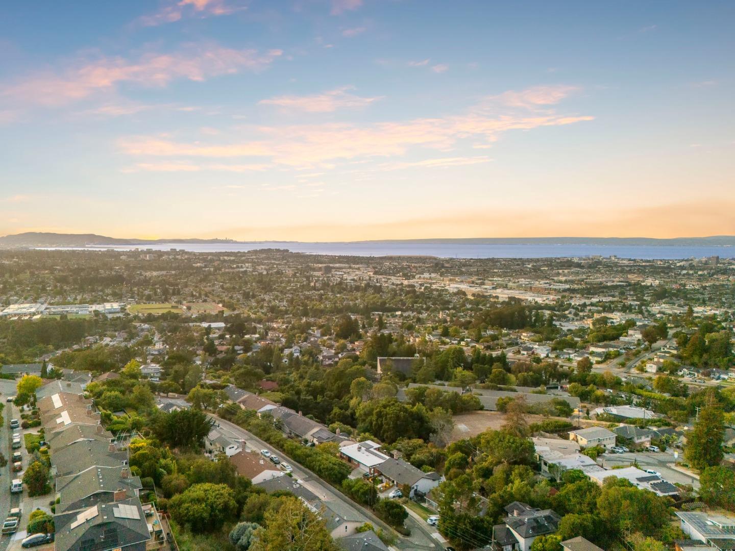 Detail Gallery Image 113 of 147 For 2310 Wooster Ave, Belmont,  CA 94002 - 3 Beds | 2 Baths