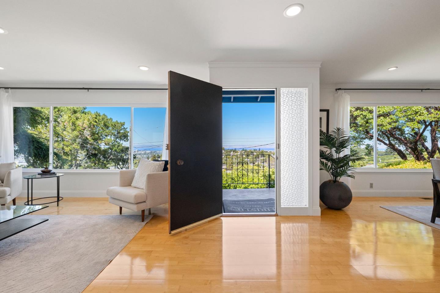 Detail Gallery Image 12 of 147 For 2310 Wooster Ave, Belmont,  CA 94002 - 3 Beds | 2 Baths
