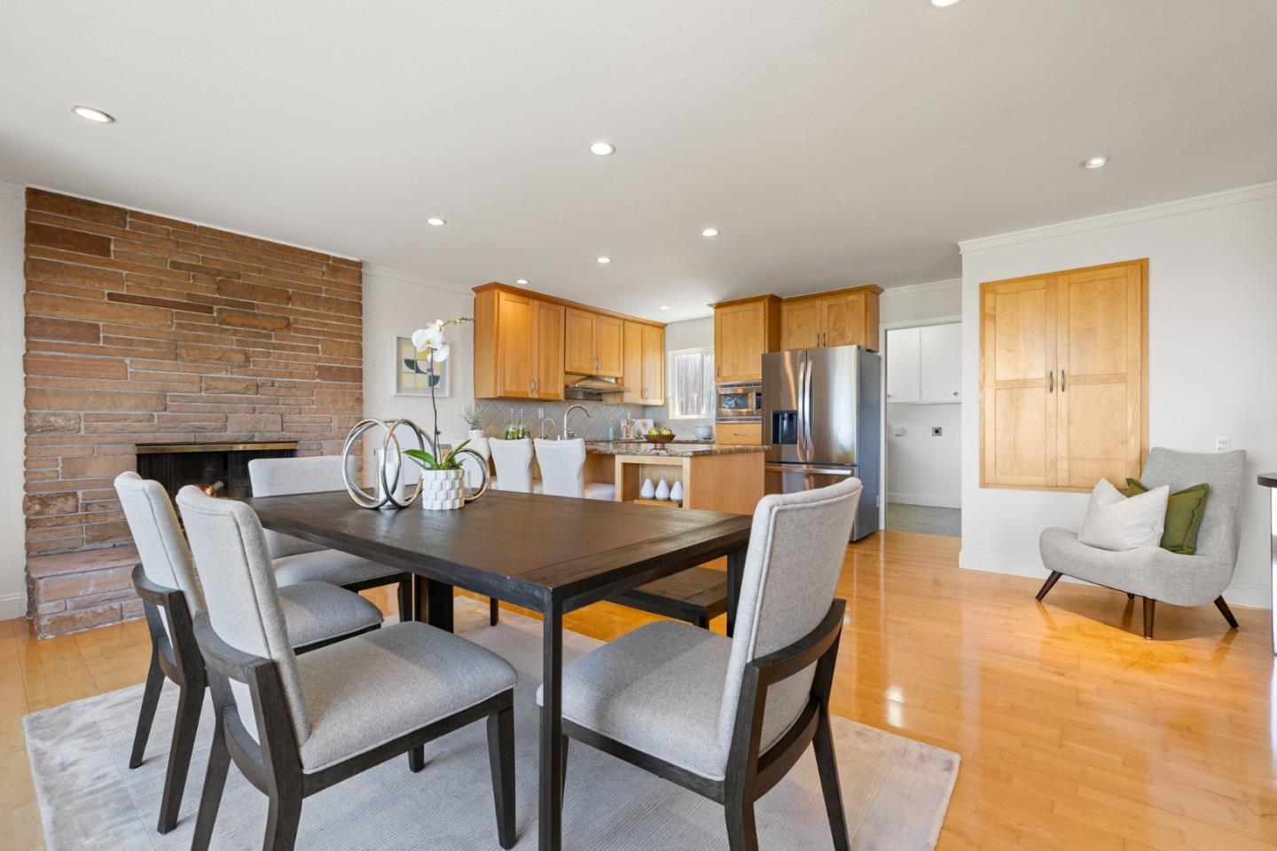 Detail Gallery Image 27 of 147 For 2310 Wooster Ave, Belmont,  CA 94002 - 3 Beds | 2 Baths