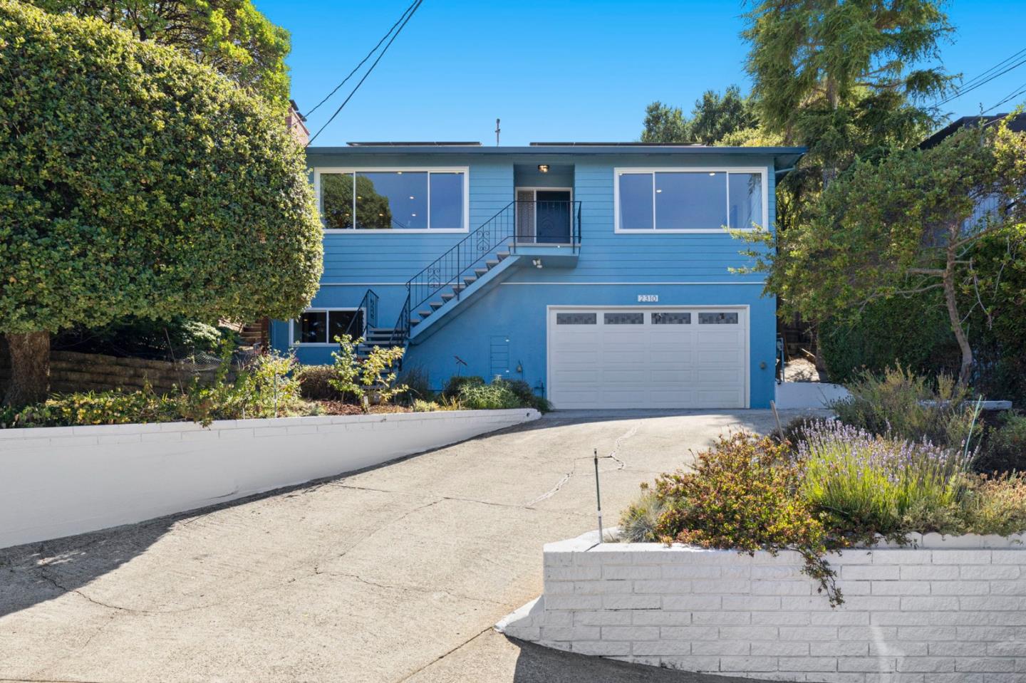 Detail Gallery Image 3 of 147 For 2310 Wooster Ave, Belmont,  CA 94002 - 3 Beds | 2 Baths