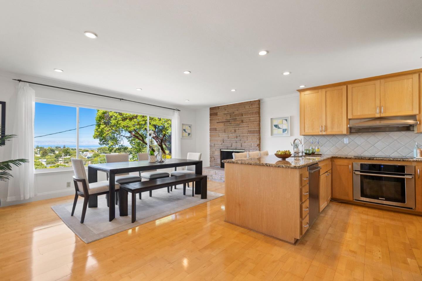 Detail Gallery Image 36 of 147 For 2310 Wooster Ave, Belmont,  CA 94002 - 3 Beds | 2 Baths