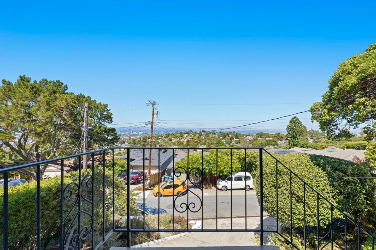 Detail Gallery Image 7 of 147 For 2310 Wooster Ave, Belmont,  CA 94002 - 3 Beds | 2 Baths