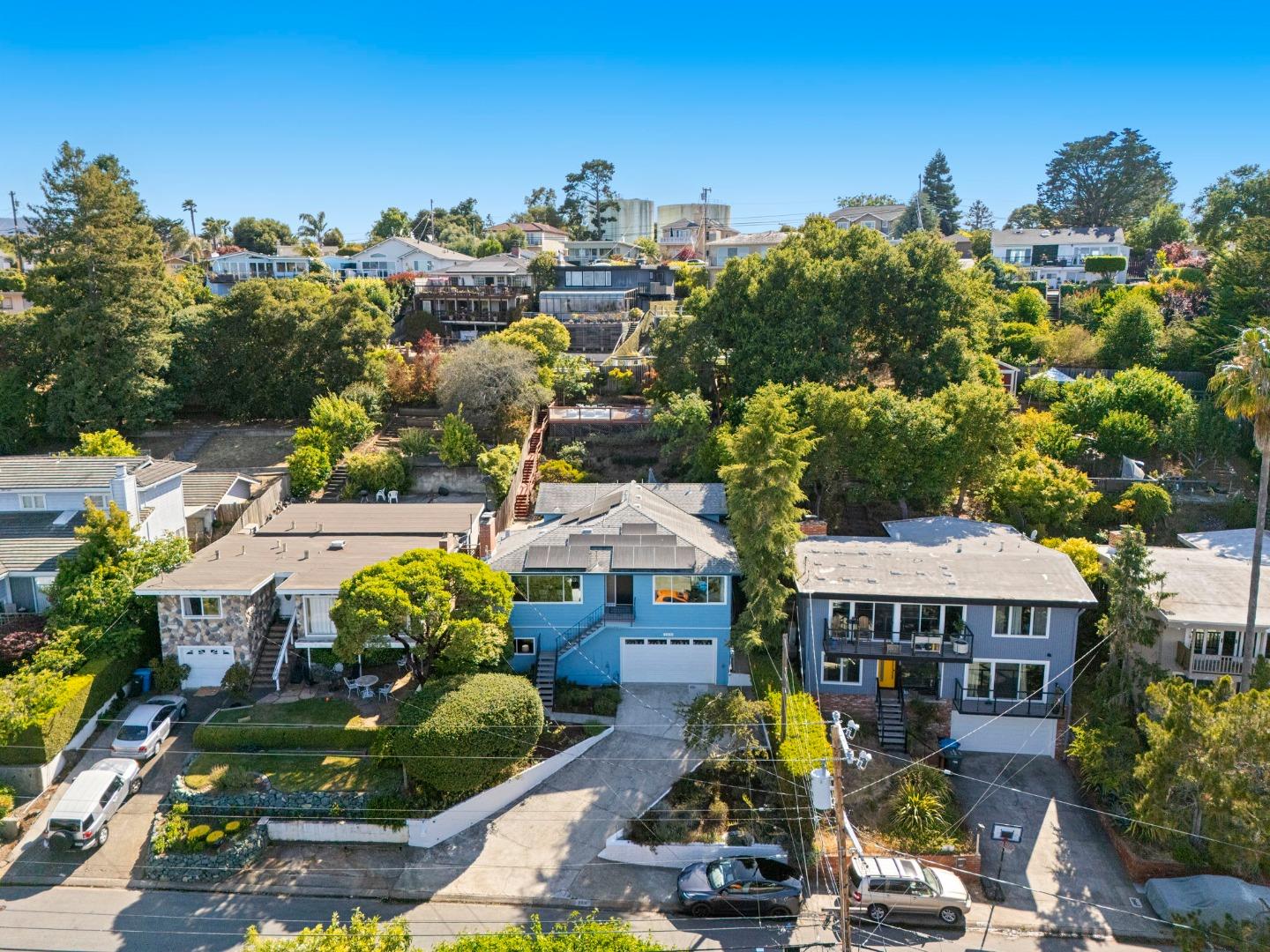 Detail Gallery Image 78 of 147 For 2310 Wooster Ave, Belmont,  CA 94002 - 3 Beds | 2 Baths