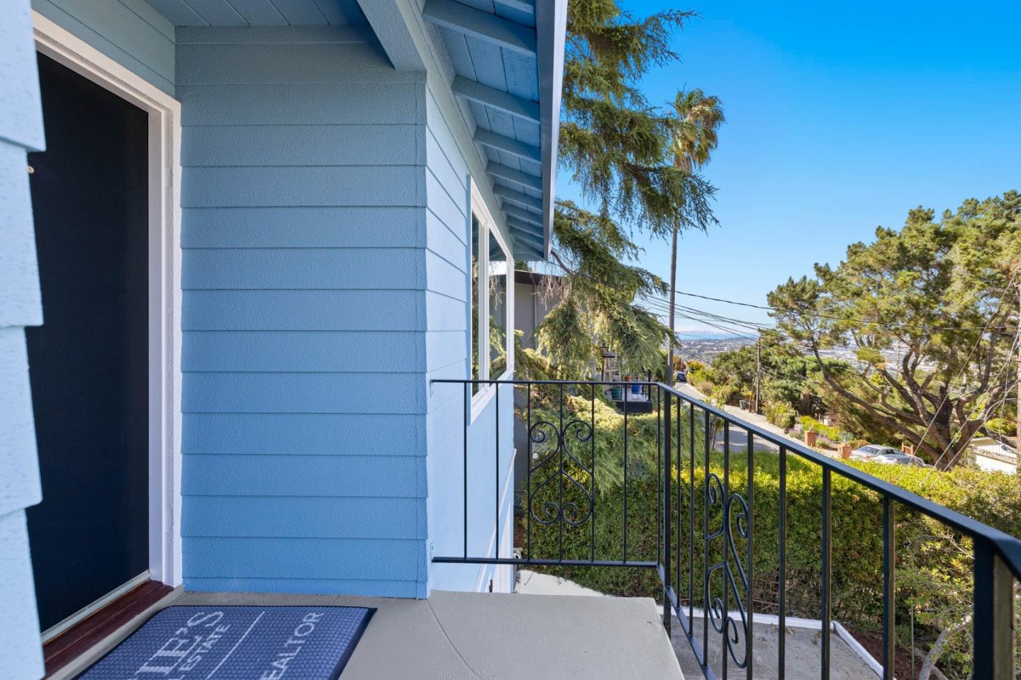 Detail Gallery Image 8 of 147 For 2310 Wooster Ave, Belmont,  CA 94002 - 3 Beds | 2 Baths
