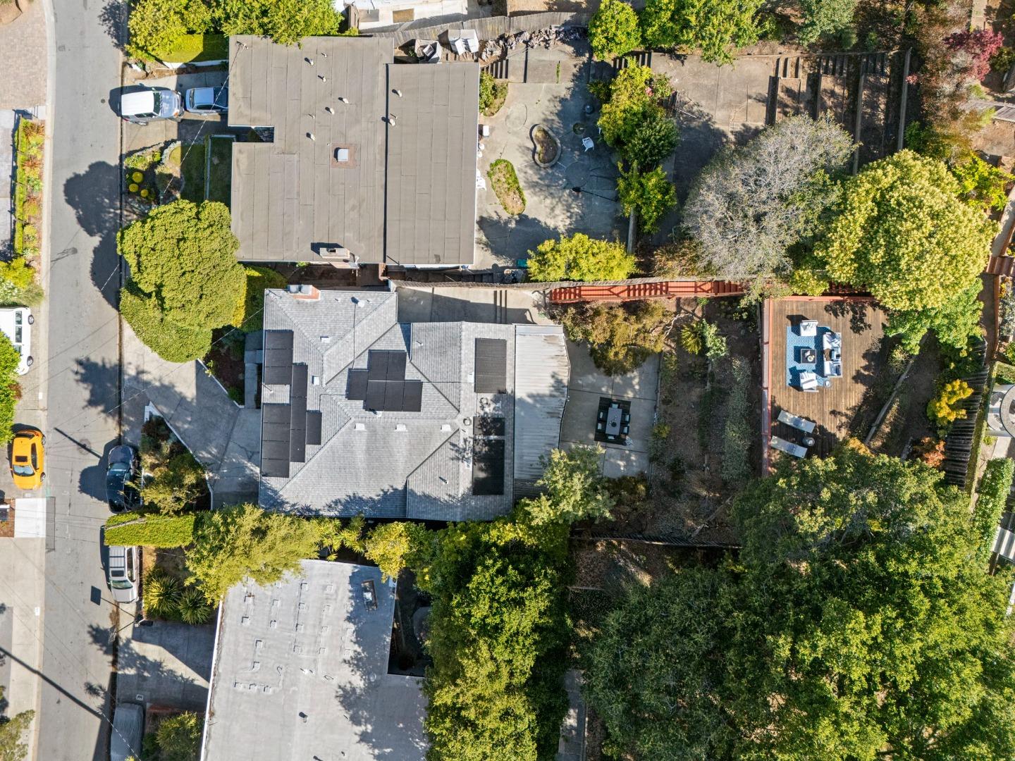 Detail Gallery Image 86 of 147 For 2310 Wooster Ave, Belmont,  CA 94002 - 3 Beds | 2 Baths