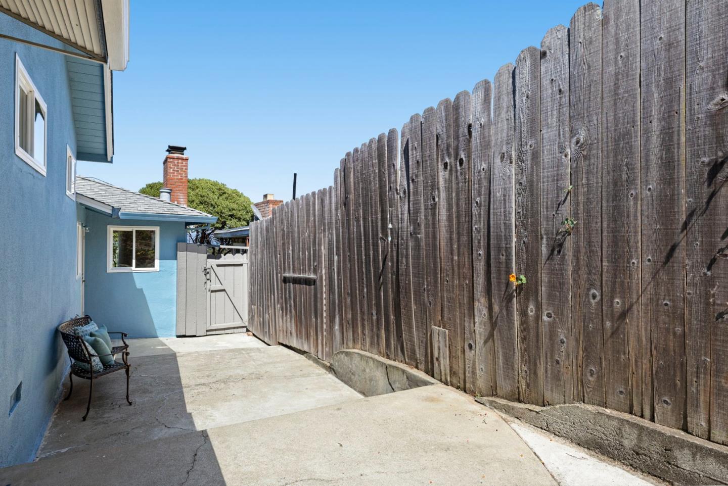 Detail Gallery Image 90 of 147 For 2310 Wooster Ave, Belmont,  CA 94002 - 3 Beds | 2 Baths
