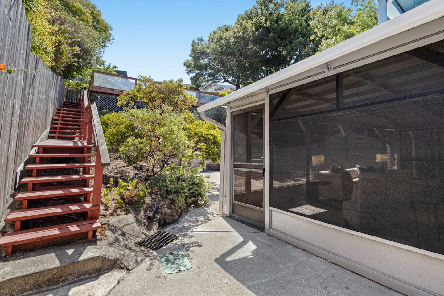 Detail Gallery Image 91 of 147 For 2310 Wooster Ave, Belmont,  CA 94002 - 3 Beds | 2 Baths