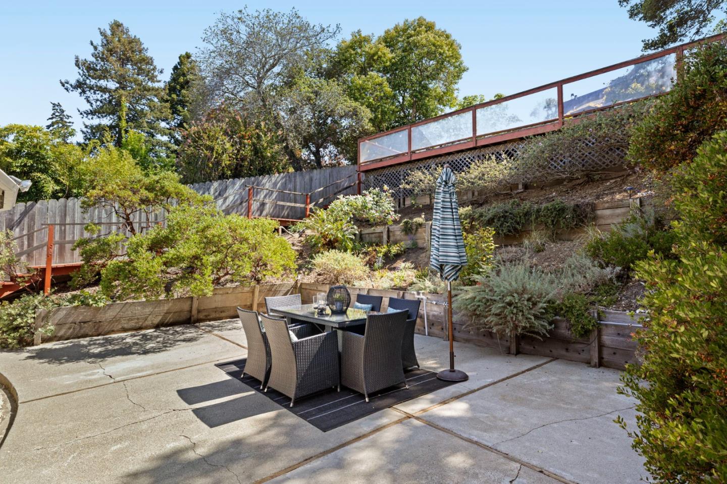Detail Gallery Image 93 of 147 For 2310 Wooster Ave, Belmont,  CA 94002 - 3 Beds | 2 Baths