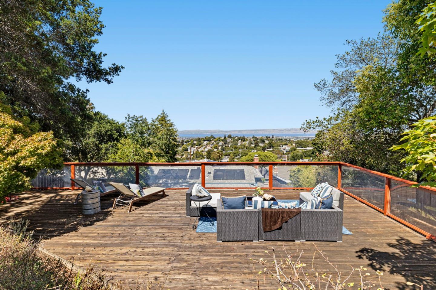 Detail Gallery Image 98 of 147 For 2310 Wooster Ave, Belmont,  CA 94002 - 3 Beds | 2 Baths