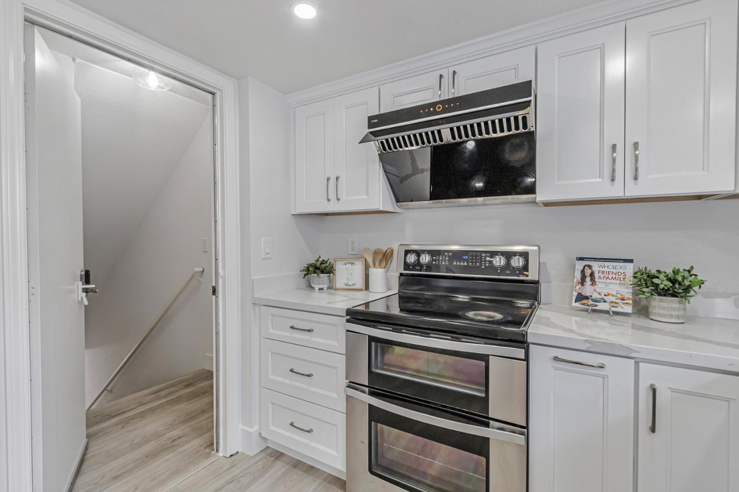 Detail Gallery Image 15 of 41 For 155 Monte Villa Ct, Campbell,  CA 95008 - 2 Beds | 2/1 Baths