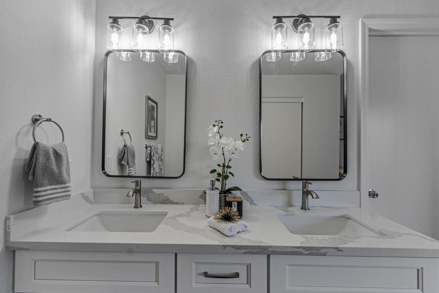 Detail Gallery Image 30 of 41 For 155 Monte Villa Ct, Campbell,  CA 95008 - 2 Beds | 2/1 Baths